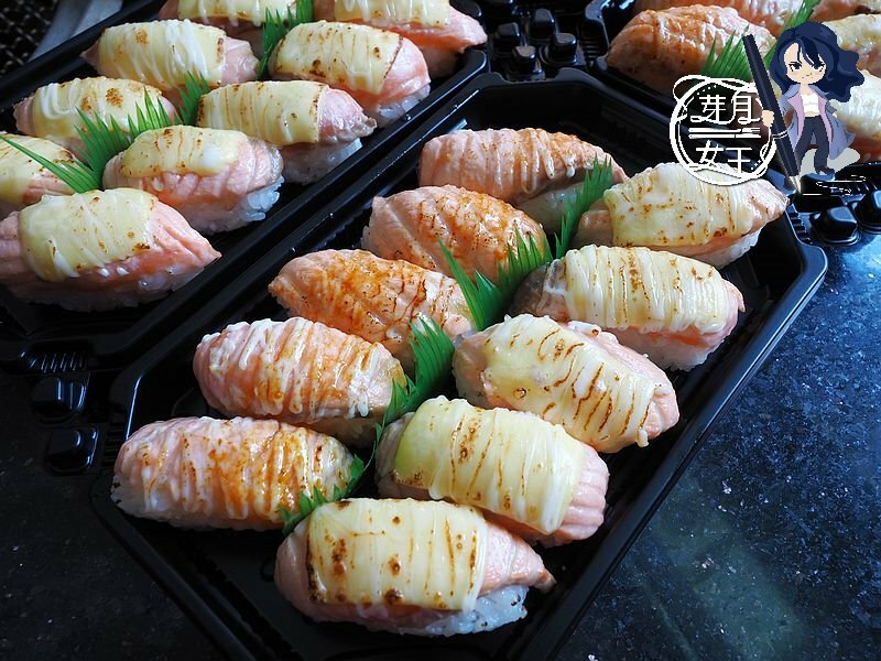 鮭魚握壽司一顆才17元，比好市多便宜，50貫鮭魚握壽司只賣你850元~要預約！