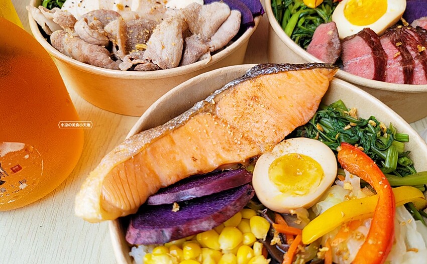 眾愛輕享食餐盒專賣｜淋醬創意餐盒，少鹽少油低卡飲食也能吃得很澎湃，超推霜花牛板腱、北海道鮭魚，美味健康兼具的健康餐盒專賣。