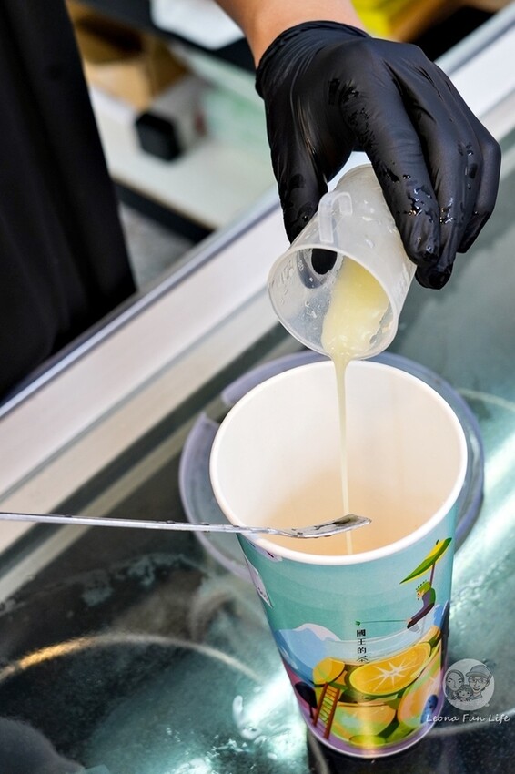 台中市太平區台中太平|國王的茶太平大興店-開幕慶買一送一超優惠,國王杯大容量消暑解渴靠這杯