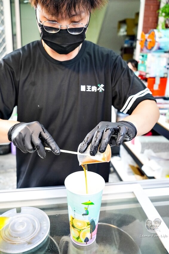 台中市太平區台中太平|國王的茶太平大興店-開幕慶買一送一超優惠,國王杯大容量消暑解渴靠這杯