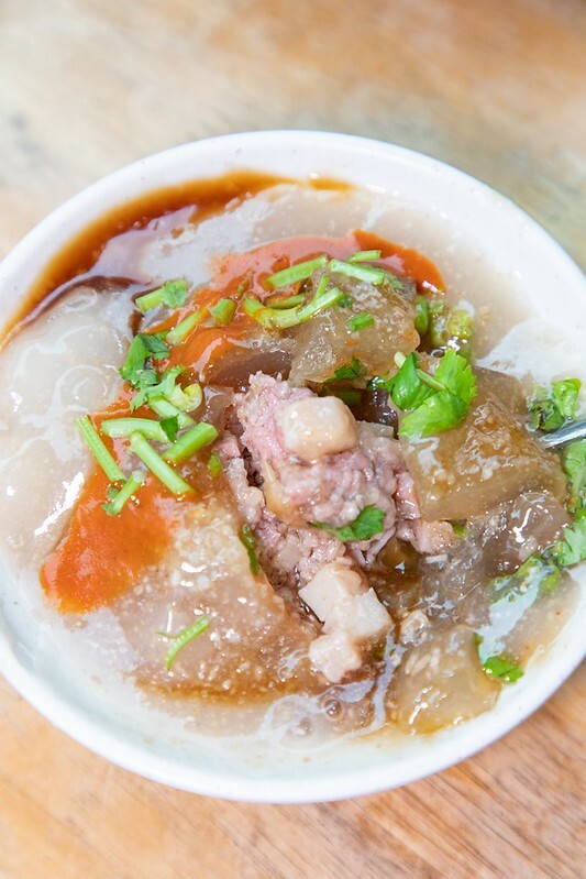 【板橋區美食里-埔墘的味道之十一】馬路慶肉圓麵線.四十年三輪車老攤.萬華.板橋人記憶中叫沿街叫賣的麵線肉