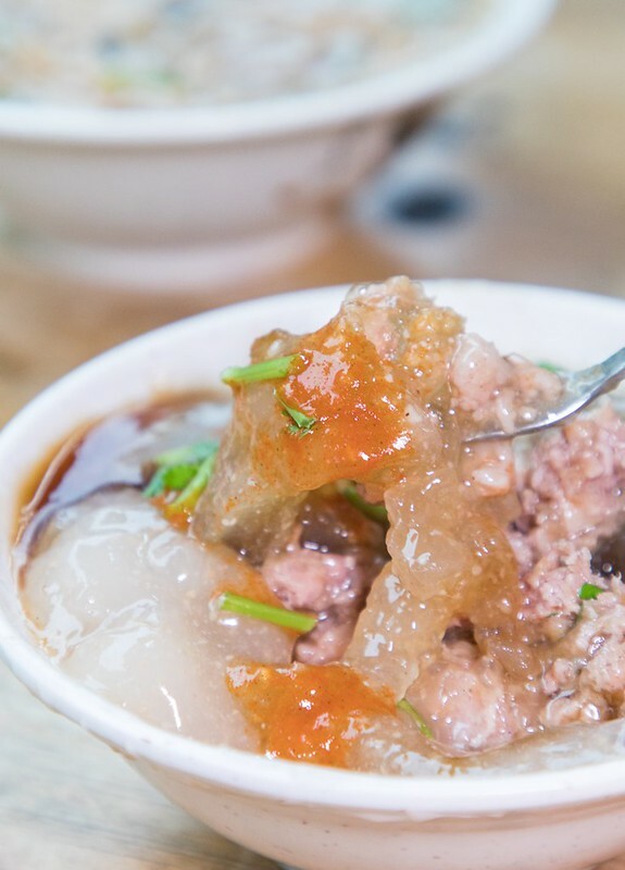 【板橋區美食里-埔墘的味道之十一】馬路慶肉圓麵線.四十年三輪車老攤.萬華.板橋人記憶中叫沿街叫賣的麵線肉