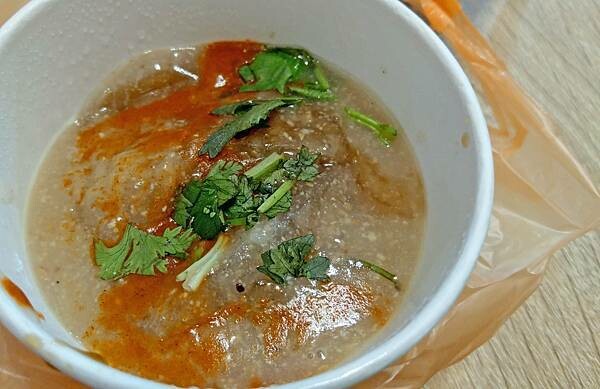 【板橋美食】馬路慶肉圓麵線-低調不顯眼卻有名店級實力的肉圓店