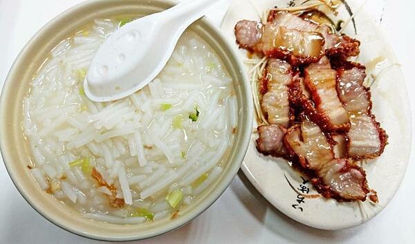 【板橋美食】馬路慶肉圓麵線-低調不顯眼卻有名店級實力的肉圓店