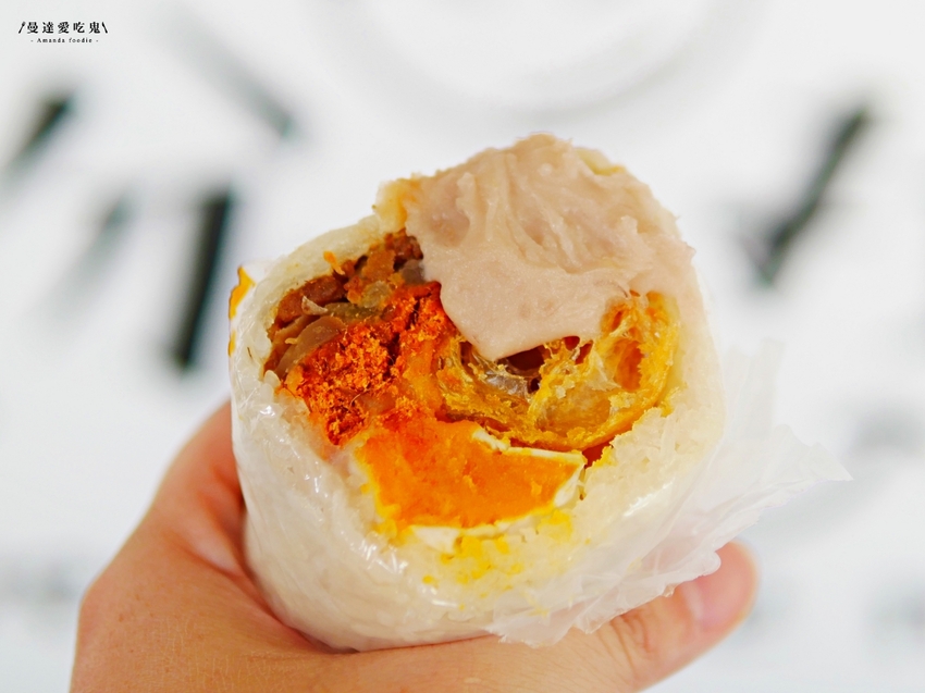 芋泥尬飯糰迸出新滋味『五分鐘找餐台南民生店』澎湃川味辣妹鍋燒意麵吃起來！台南美食｜台南中西區｜外帶美食 - 曼達愛吃鬼
