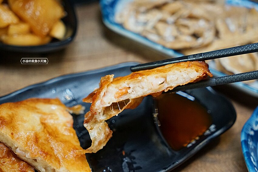 台中少見酸菜白肉、麻辣鴛鴦鍋結合現炒家常菜、北方點心,還有隱藏版土窯雞,菜色多,任君選擇,聊天聚餐好所在!!