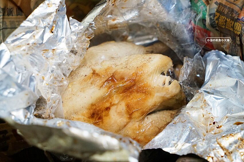 台中少見酸菜白肉、麻辣鴛鴦鍋結合現炒家常菜、北方點心,還有隱藏版土窯雞,菜色多,任君選擇,聊天聚餐好所在!!