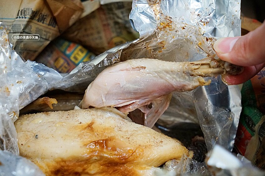台中少見酸菜白肉、麻辣鴛鴦鍋結合現炒家常菜、北方點心,還有隱藏版土窯雞,菜色多,任君選擇,聊天聚餐好所在!!