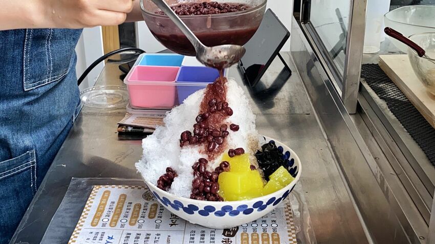 [台中西區]范力人豆花剉冰｜手工熬製黑糖漿｜純手工豆花｜每日限量｜特製糖水甜而不膩還帶冬瓜清香｜防疫外帶甜品｜內附菜單