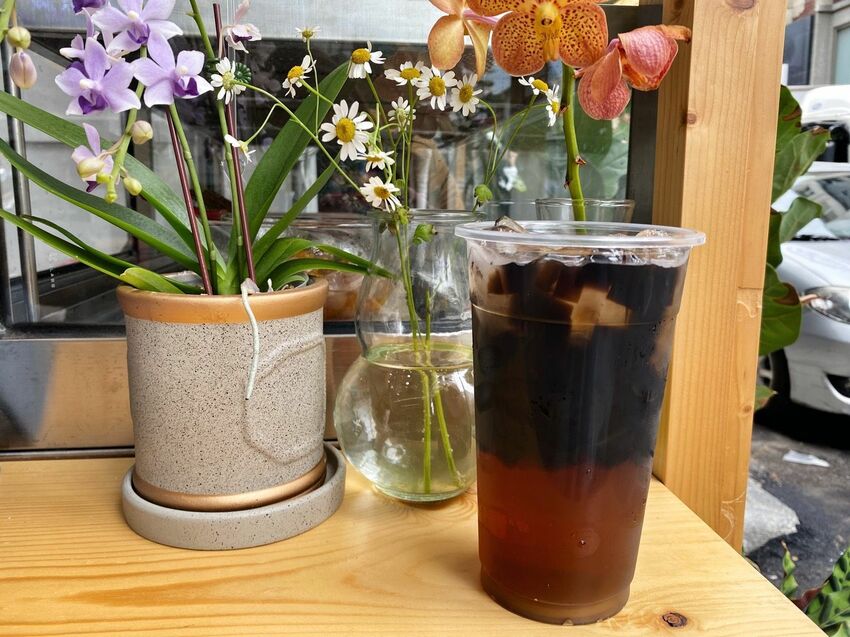 [台中西區]范力人豆花剉冰｜手工熬製黑糖漿｜純手工豆花｜每日限量｜特製糖水甜而不膩還帶冬瓜清香｜防疫外帶甜品｜內附菜單