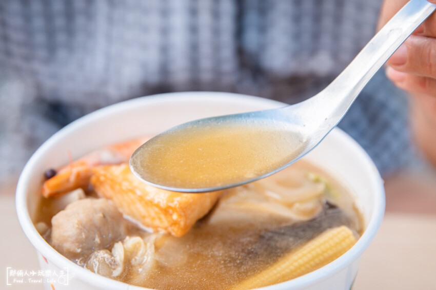 湯馥招牌石頭火鍋-彰化店｜外帶火鍋也能超澎湃，生猛海鮮滿到快溢出來～