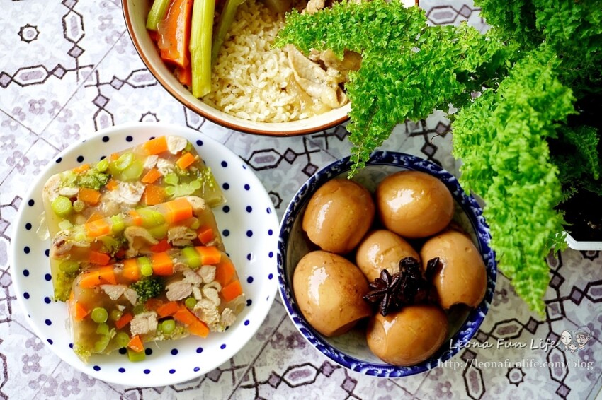 夏天開胃料理|超簡單、不NG肉骨茶茶葉蛋、肉骨茶雞肉蔬菜肉凍|余仁生肉骨茶|電鍋食譜