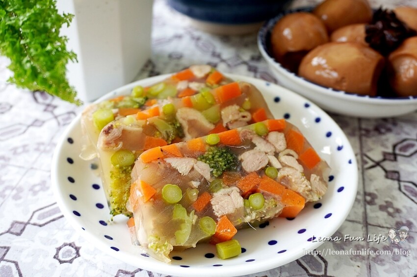 夏天開胃料理|超簡單、不NG肉骨茶茶葉蛋、肉骨茶雞肉蔬菜肉凍|余仁生肉骨茶|電鍋食譜