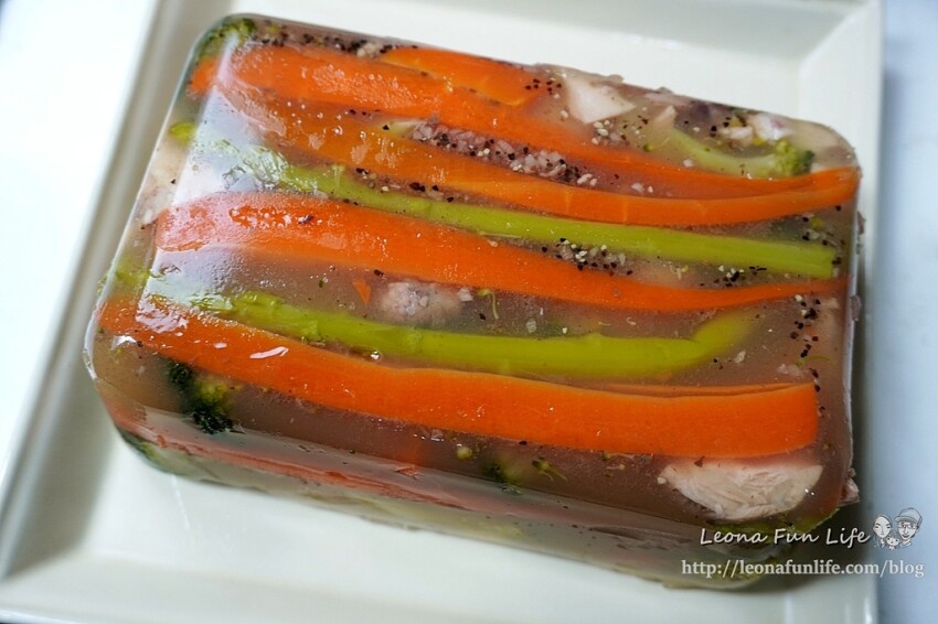 夏天開胃料理|超簡單、不NG肉骨茶茶葉蛋、肉骨茶雞肉蔬菜肉凍|余仁生肉骨茶|電鍋食譜