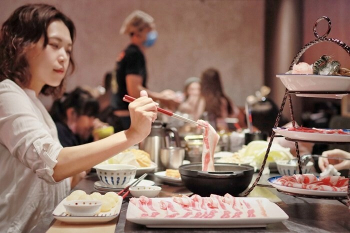 台南住宿/捷絲旅台南十鼓館，一泊二食住宿分享，再享絕美露天泳池，放空渡假來這！