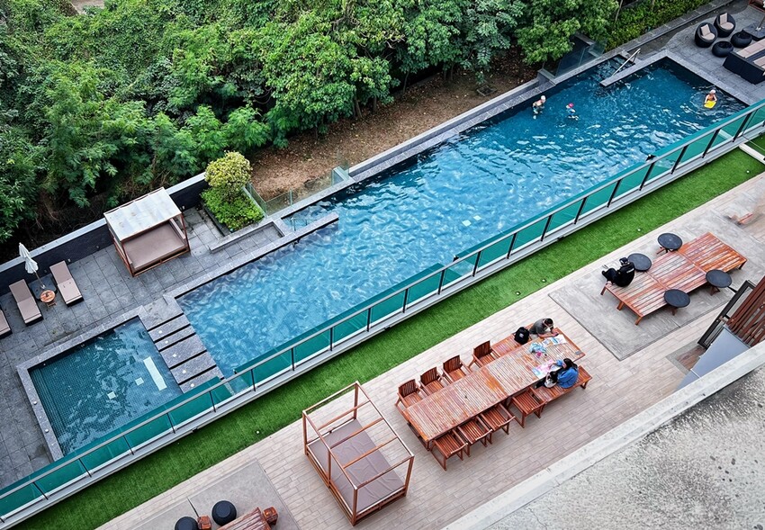 台南住宿/捷絲旅台南十鼓館，一泊二食住宿分享，再享絕美露天泳池，放空渡假來這！