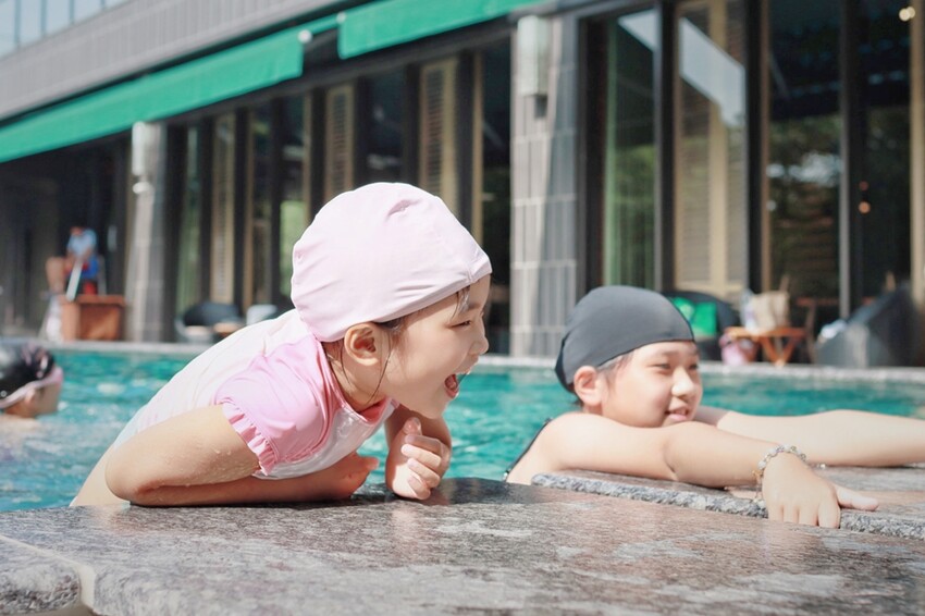 台南住宿/捷絲旅台南十鼓館，一泊二食住宿分享，再享絕美露天泳池，放空渡假來這！