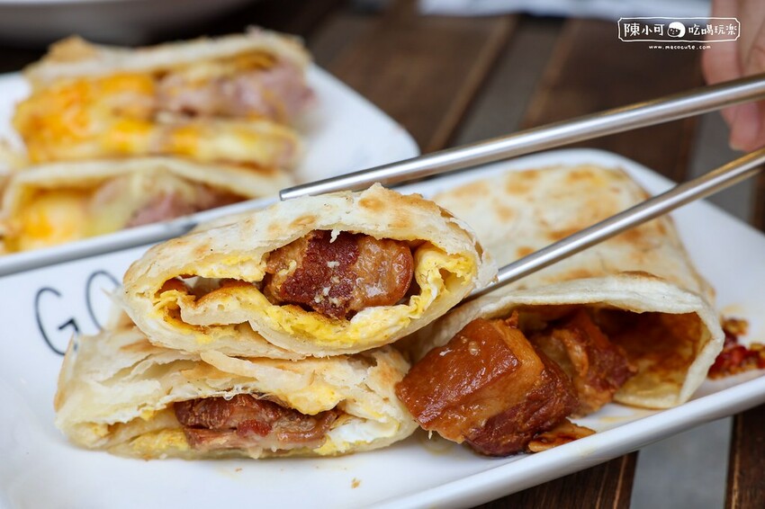 新北市新莊區蛋餅就有16種口味推薦!好好吃的秘汁控肉蛋餅和炒泡麵必點,新北人氣早餐店推薦~