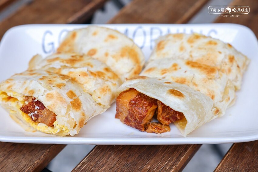 新北市新莊區蛋餅就有16種口味推薦!好好吃的秘汁控肉蛋餅和炒泡麵必點,新北人氣早餐店推薦~