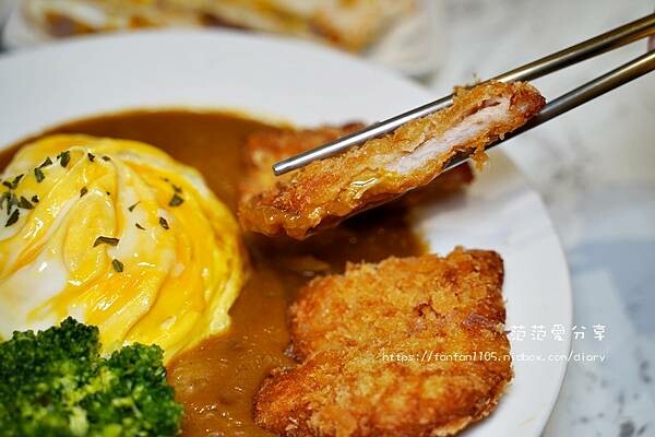 【新莊早午餐】伴心早餐 #芋泥肉鬆 #汁控肉蛋餅 #炒泡麵 #咖哩豬排 多種特色經典早午餐 (16).JPG