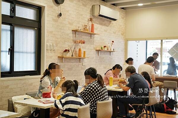 【新莊早午餐】伴心早餐 #芋泥肉鬆 #汁控肉蛋餅 #炒泡麵 #咖哩豬排 多種特色經典早午餐 (6).JPG