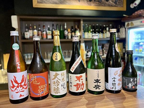 [東區美食] 小串酒場 (小串堂延吉店) 日式燒鳥居酒屋 #國父紀念館站 #大安區居酒屋@蛋寶趴趴go