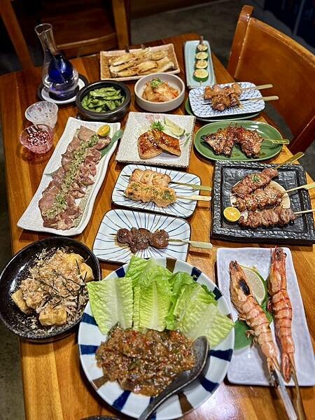 [東區美食] 小串酒場 (小串堂延吉店) 日式燒鳥居酒屋 #國父紀念館站 #大安區居酒屋@蛋寶趴趴go