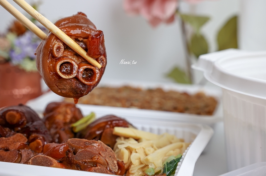 外帶合菜1300元有找！期間限量 董事長級私廚 五菜一湯，魚 蝦 魯豚蹄通通滿足，還有古早味酸菜豬肚湯，父親節這樣吃，松柏軒景觀餐廳