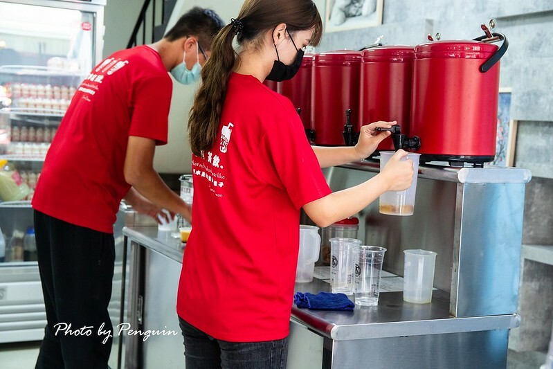 台南．安南區．紅本紅茶飲．自家茶廠產茶．品嘗純粹優質好茶．開幕優惠．同品項茶飲買一送一