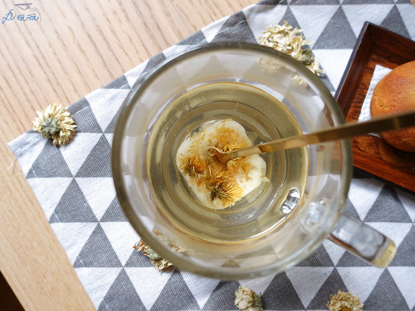 【糖鼎黑糖】中秋禮盒,清甜冰糖菊花磚搭配香酥黑糖肉鬆餅,質感包裝+提袋