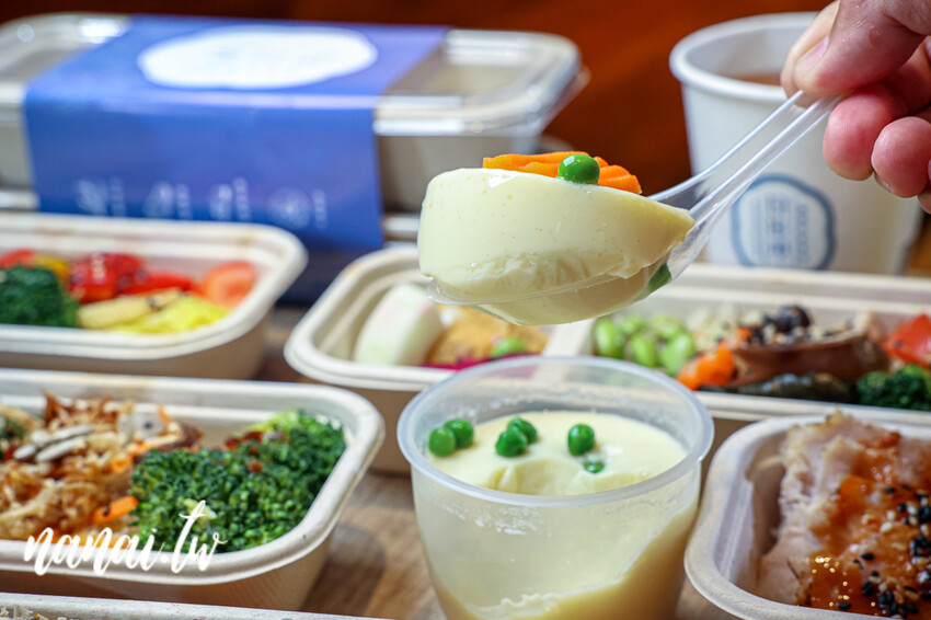 隱身彰基附近好吃日出川鹽麴舒肥餐盒!必點每日限量蒜香舒肥莎朗牛,好吃到天天都想買。