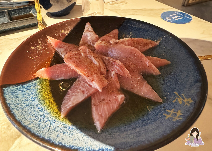 【台中燒肉】老井極上燒肉美村店,點了饕客專業和牛,專人剝蝦還