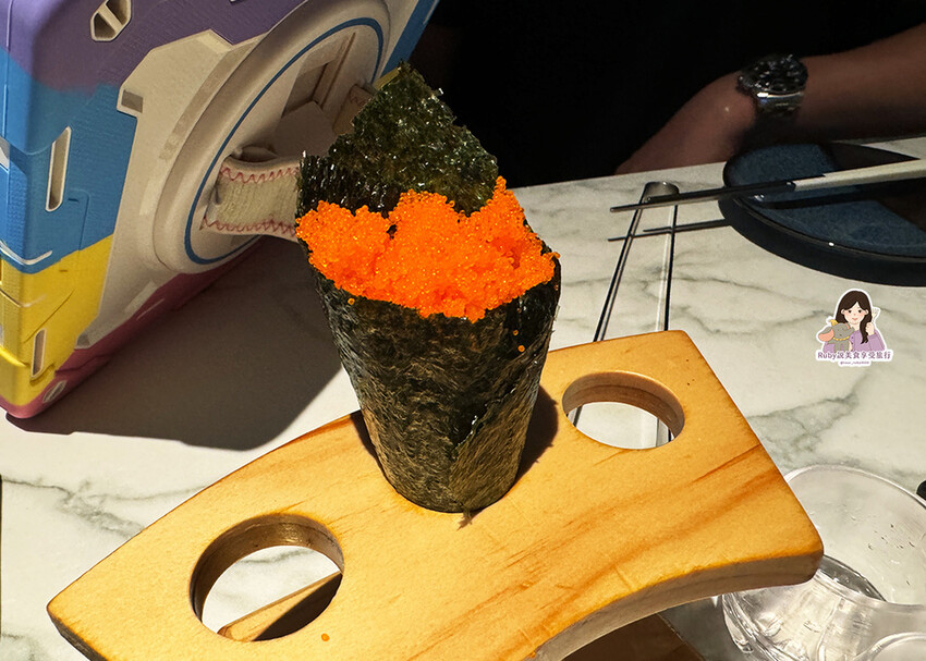 【台中燒肉】老井極上燒肉美村店,點了饕客專業和牛,專人剝蝦還