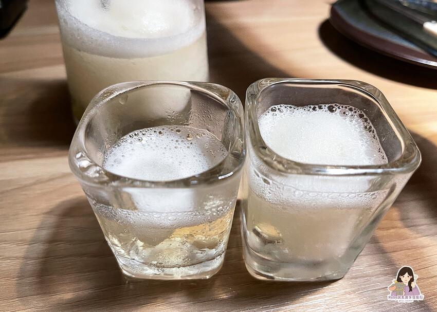 【台中燒肉】老井極上燒肉美村店,點了饕客專業和牛,專人剝蝦還