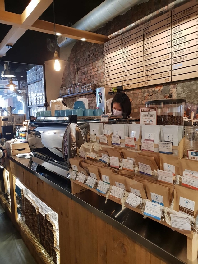 【中和.永和】永安市場捷運站咖啡推薦。HOLIN COFFEE歐臨咖啡。自烘咖啡豆手沖咖啡&單品咖啡