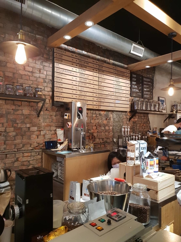 【中和.永和】永安市場捷運站咖啡推薦。HOLIN COFFEE歐臨咖啡。自烘咖啡豆手沖咖啡&單品咖啡