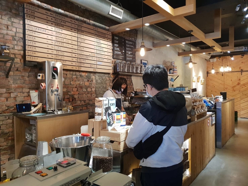 【中和.永和】永安市場捷運站咖啡推薦。HOLIN COFFEE歐臨咖啡。自烘咖啡豆手沖咖啡&單品咖啡