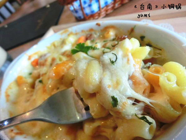 小銅鍋咖啡館(龍山店)：【台南食記】慢工出細活!蓬蓬柔軟的舒芙蕾融化你心@小銅鍋咖啡館 Les Petits Pots