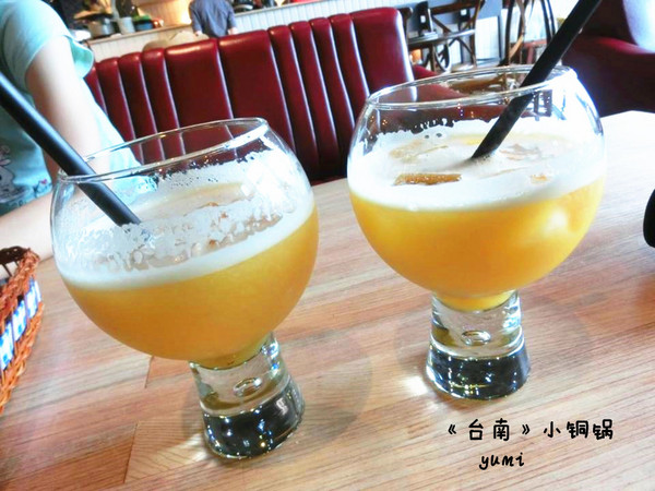 小銅鍋咖啡館(龍山店)：【台南食記】慢工出細活!蓬蓬柔軟的舒芙蕾融化你心@小銅鍋咖啡館 Les Petits Pots