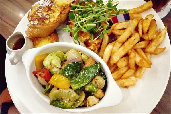 她他小餐館 Bistro Together:【她他小餐館】由味蕾勾起回憶,以美食完成旅行 她他小餐館 Bistro Together:【她他小餐館】由味蕾勾起回憶,以美食完成旅行