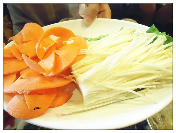 老四川巴蜀麻辣燙(台南店):【台南食記】鍋底吃到飽♥越麻越好吃@老四川巴蜀麻辣燙/台南店 老四川巴蜀麻辣燙(台南店):【台南食記】鍋底吃到飽♥越麻越好吃@老四川巴蜀麻辣燙/台南店