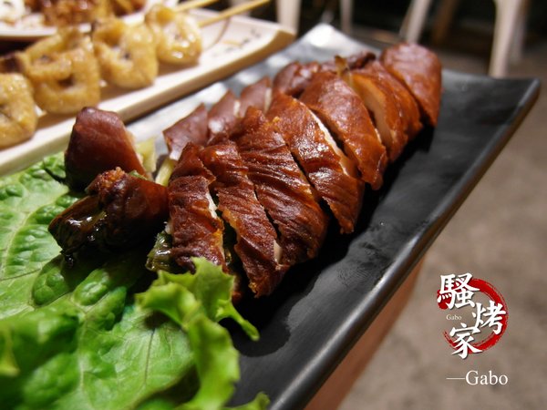 騷烤家(前鋒總店)：【台南||東區】油條也能『烤』來吃！堅持炭火＆鹽烤──府城騷烤家！