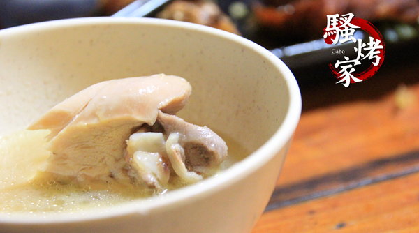 騷烤家(前鋒總店)：【台南||東區】油條也能『烤』來吃！堅持炭火＆鹽烤──府城騷烤家！