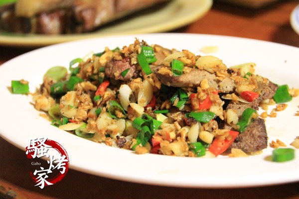 騷烤家(前鋒總店)：【台南||東區】油條也能『烤』來吃！堅持炭火＆鹽烤──府城騷烤家！