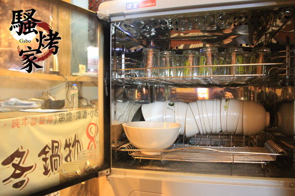 騷烤家(前鋒總店)：【台南||東區】油條也能『烤』來吃！堅持炭火＆鹽烤──府城騷烤家！