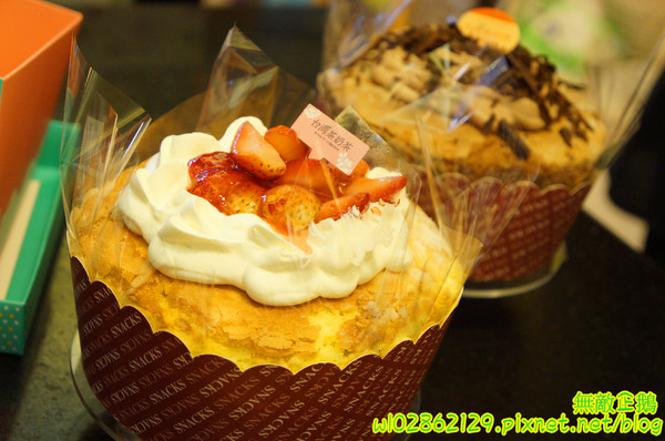 台灣茶奶茶(無)：【台南-東區】珍珠奶茶x4度C蛋糕...少女心奔放中~大推香蕉黑森林.草莓巧克力派.珍珠奶茶蛋糕.芋頭大泡芙.白玉珍珠楓糖捲...《台灣茶奶茶》