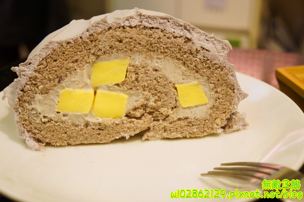 台灣茶奶茶(無)：【台南-東區】珍珠奶茶x4度C蛋糕...少女心奔放中~大推香蕉黑森林.草莓巧克力派.珍珠奶茶蛋糕.芋頭大泡芙.白玉珍珠楓糖捲...《台灣茶奶茶》