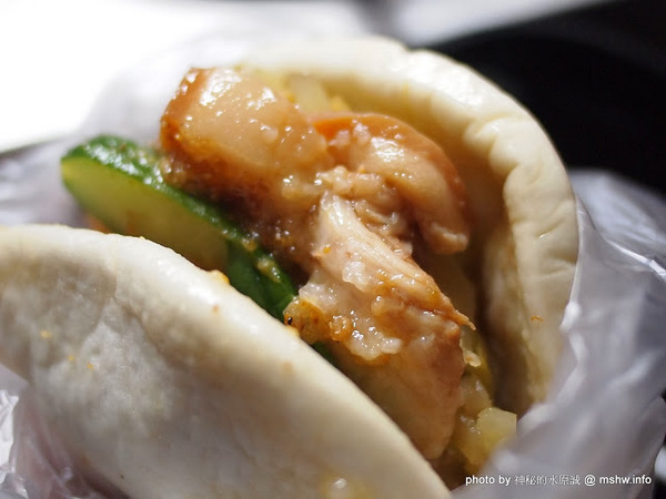 一點刈包：【食記】台南東區-一點刈包@成功大學 : 傳說中一點人最多的宵夜美味, 台南人與學子的共同回憶