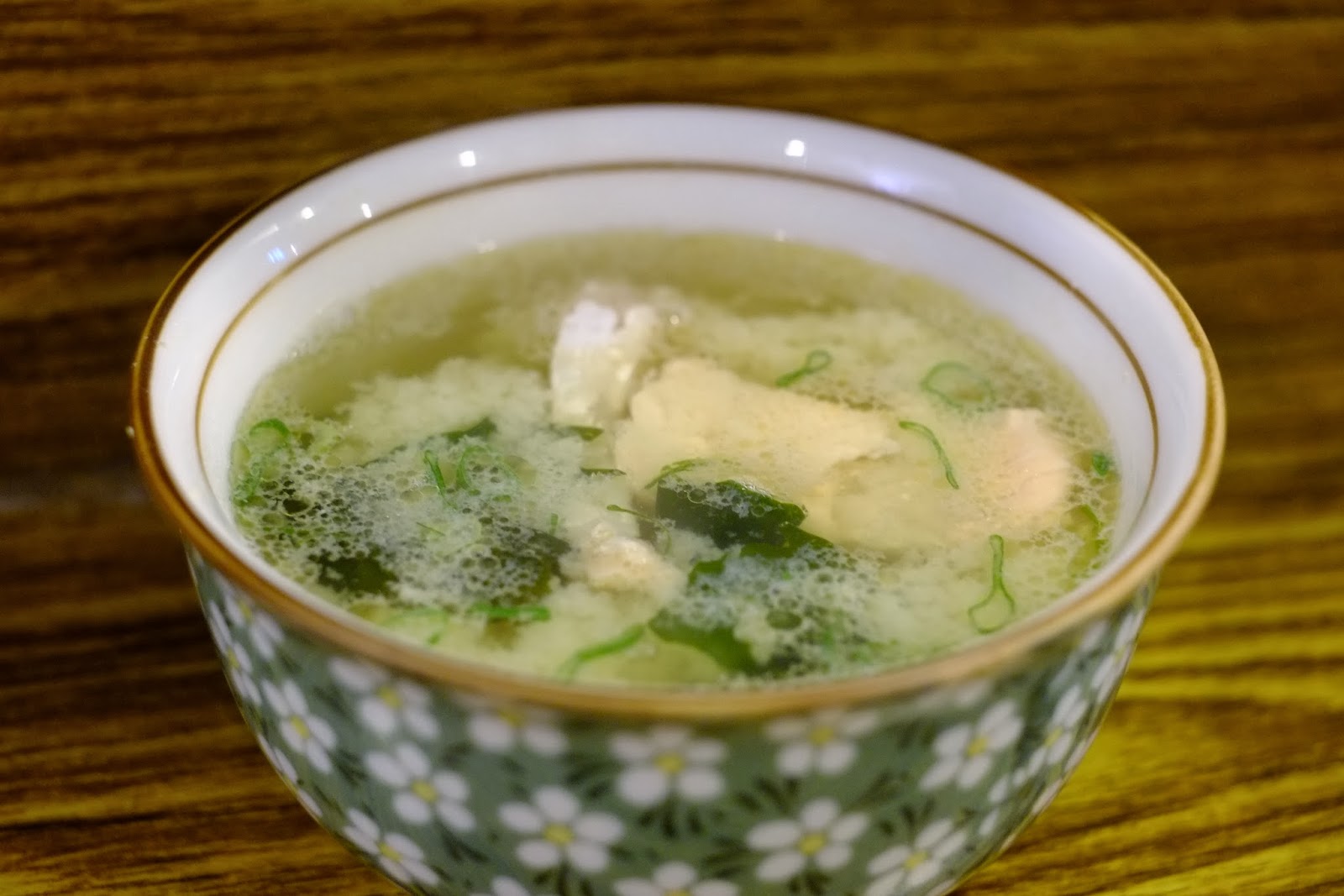 生魚片新鮮的丼飯 宇澤小鋪 - 台北 東區