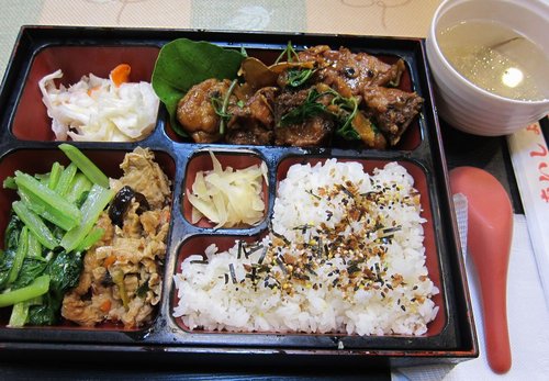 左鄰右舍吃簡餐~平實 簡單 又好吃的家常餐廳